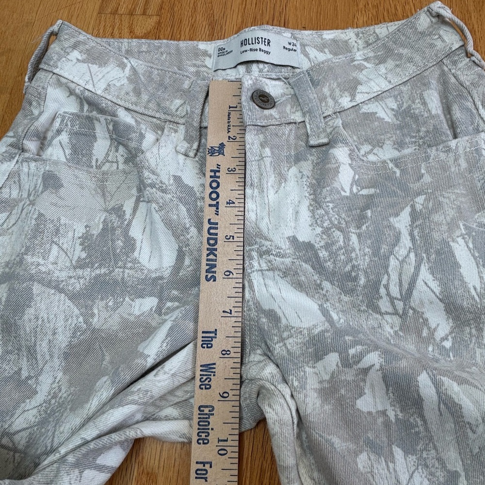 EUC Hollister Camo Low Rise Baggy Jeans Size 00R W24 raw edge - Picture 8 of 12
